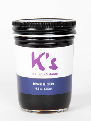 Jam jar with delicious blackberry blueberry blend